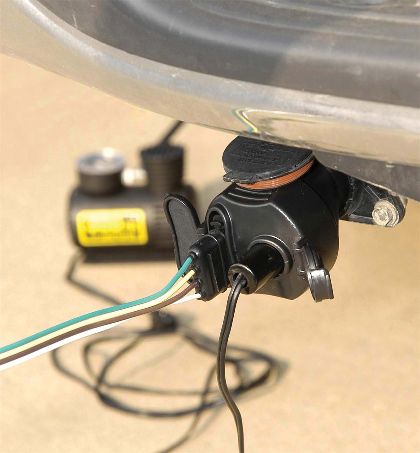 47675 Multi-Tow 7 Blade to 5 & 4 Flat W/ 12 Volt Adapter