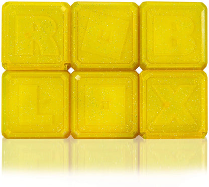 Celebrity Collection - Series 7 Mystery Figure Includes 1 Figure + Exclusive Virtual Items